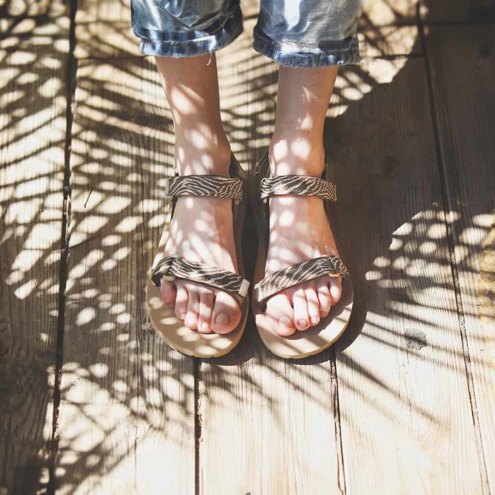 סנדלי שורש נשים סהרה צבע זברה